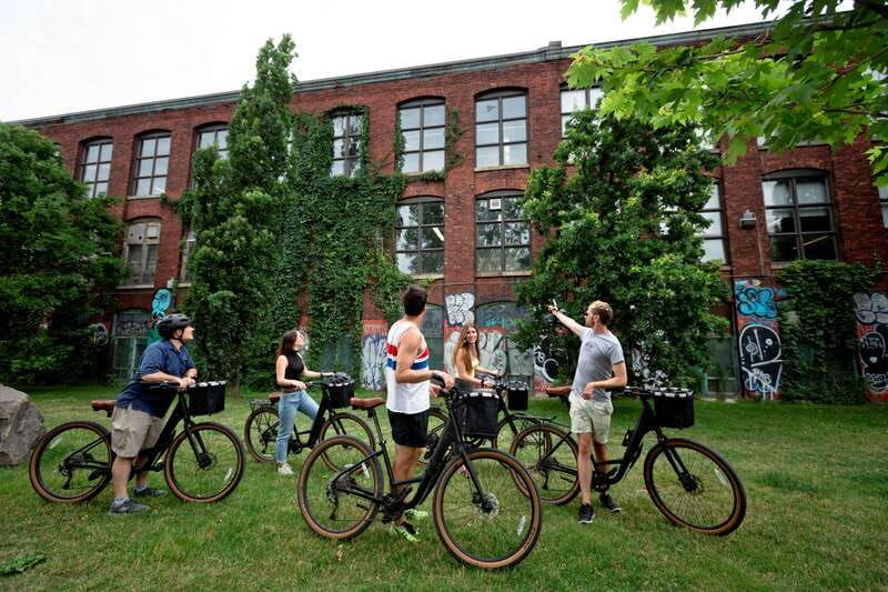 hidden-gems-bike-tour-plateau-mile-end-jean-talon-market