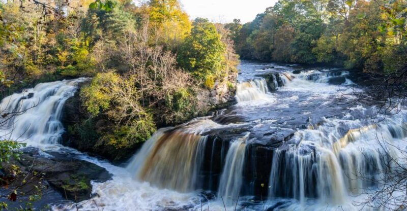 hike-world-heritage-reserve-waterfalls