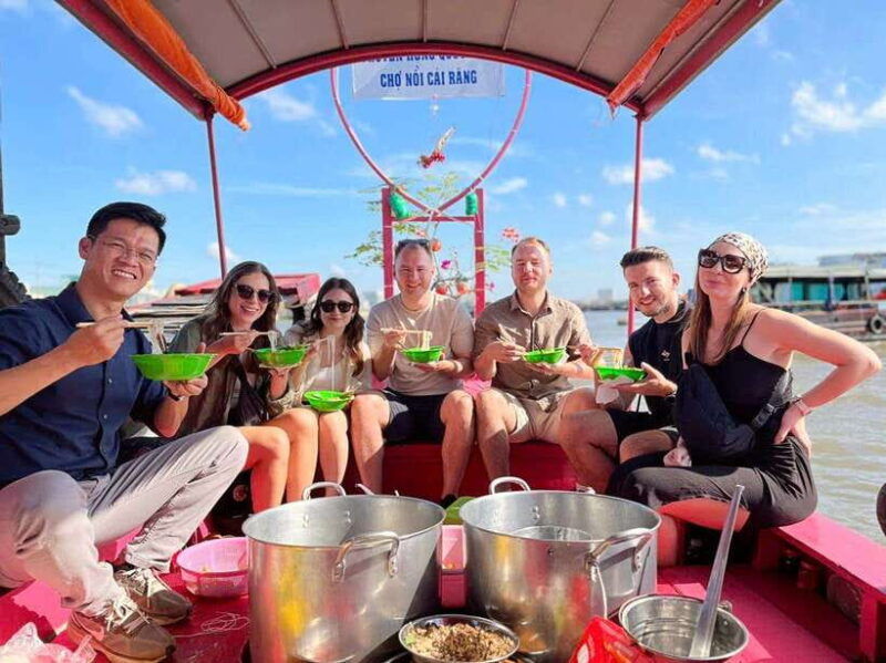 ho-chi-minh-1-day-mekong-delta-tour-floating-market-islet