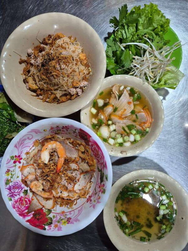 ho-chi-minh-city-walking-food-tour-with-13-tastings