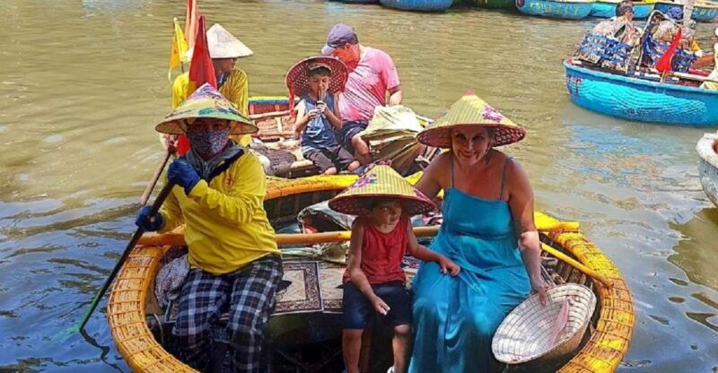 hoi-an-coconut-basket-boat-with-enjoy-coconut-e-ticket