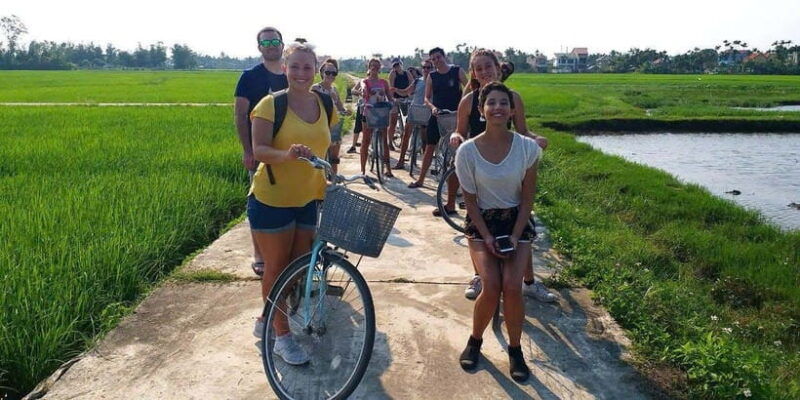 hoi-an-countryside-bicycle-tour-with-farm-basket-boat-ride