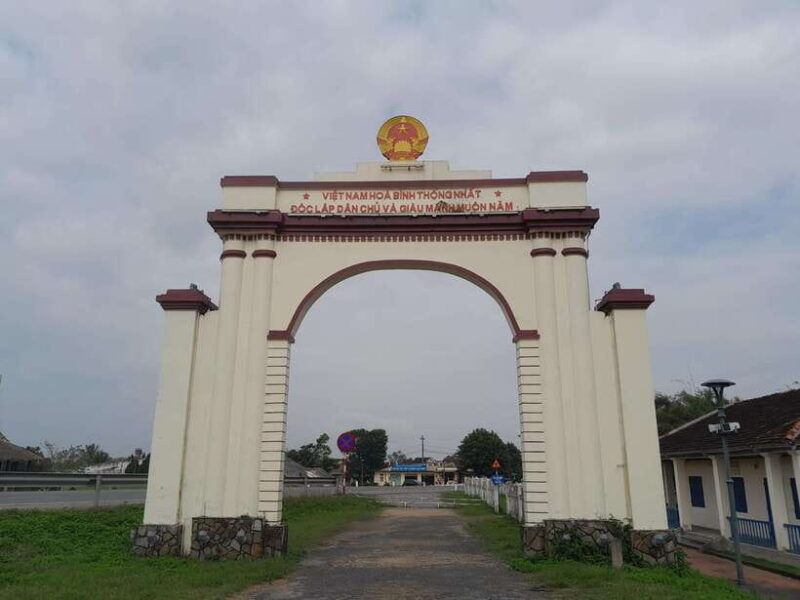 hue-dmz-half-day-by-private-car-with-vinh-moc-tunnels