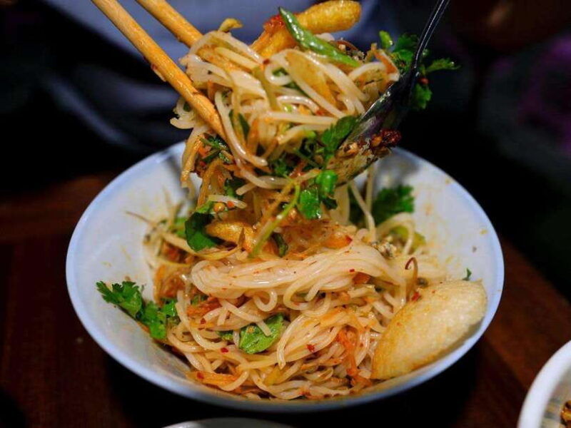 hue-guided-local-food-tour-with-tastings