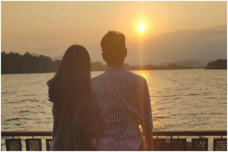 hue-romantic-sunset-cruise-on-perfume-river-with-tea-break