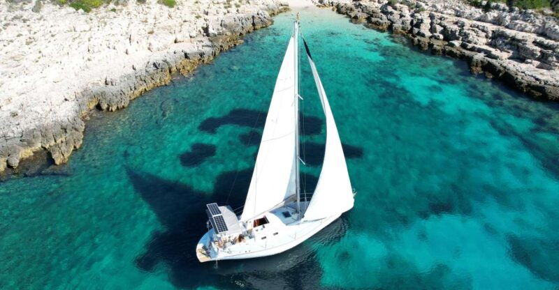 hvar-private-sailing-boat-trip-with-swimming-and-snorkeling