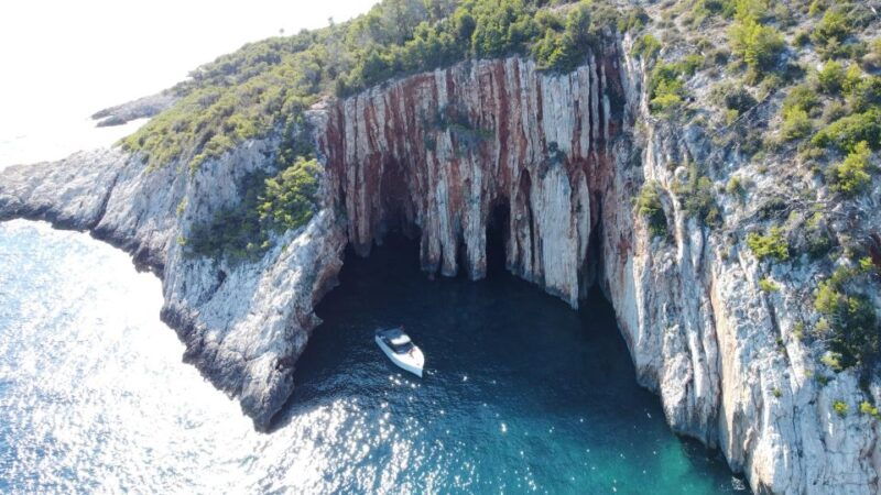 hvar-south-shore-pakleni-islands-private-speedboat-tour