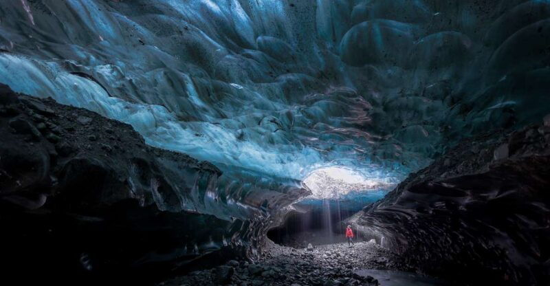 iceland-private-ice-cave-captured-with-professional-photos