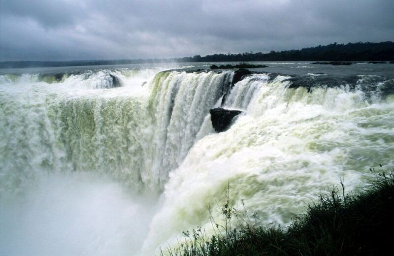 iguazu-falls-argentinean-side-from-puerto-iguazu