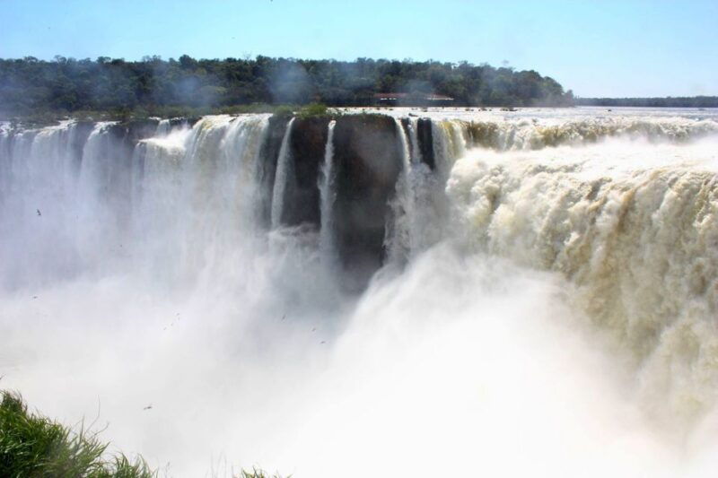 iguazu-falls-brazil-argentina-3-day-in-out-transfers