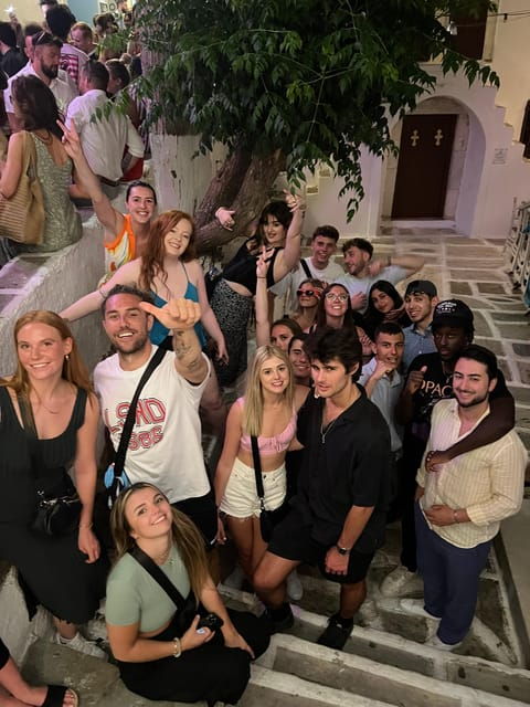 ios-island-bar-crawl-guided-walking-tour-with-glow-gear