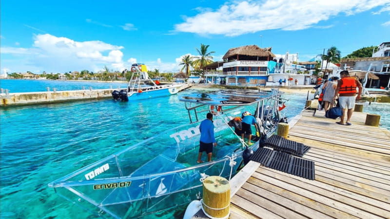 isla-mujeres-100-transparent-boat-ride-on-board-the-boat