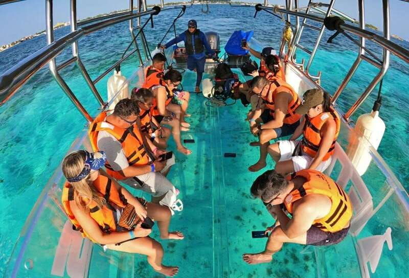 isla-mujeres-stunning-clear-boat-adventure