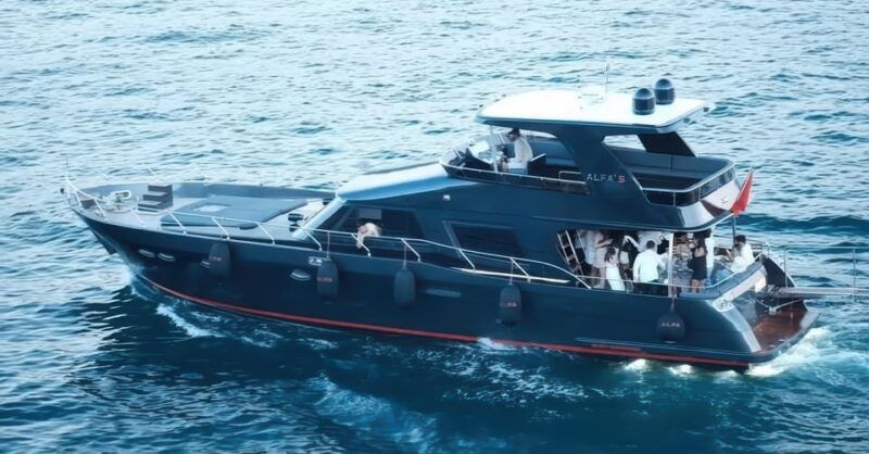 istanbul-luxury-yacht-tour-enjoy-a-day-or-sunset-cruise