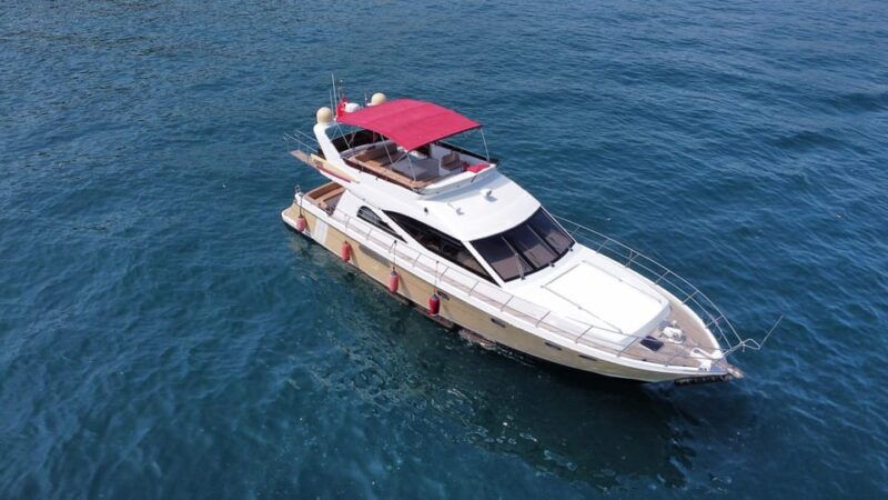 istanbul-private-bosphorus-strait-sightseeing-yacht-cruise