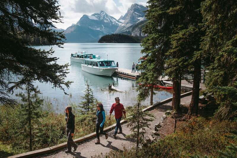 jasper-sightseeing-tour-with-maligne-lake-cruise