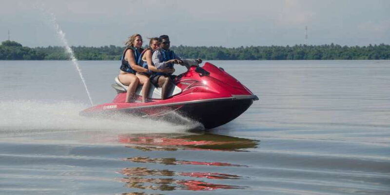 jet-skiing-in-trincomalee