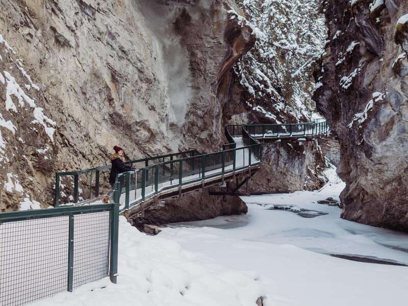 johnston-canyon-ice-adventure-a-winter-wonderland-experience