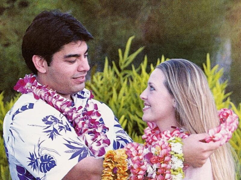 kahului-airport-maui-flower-lei-greeting-upon-arrival