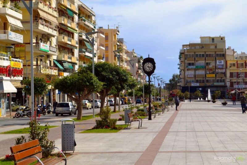 kalamata-private-highlights-walking-tour-with-snacks