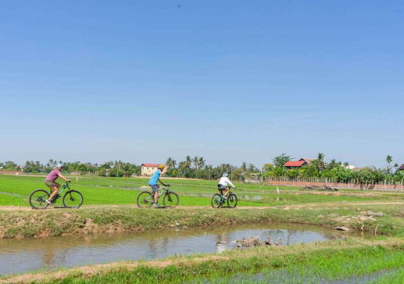 kampong-phluk-floating-village-bike-tour-and-sunset-cruise