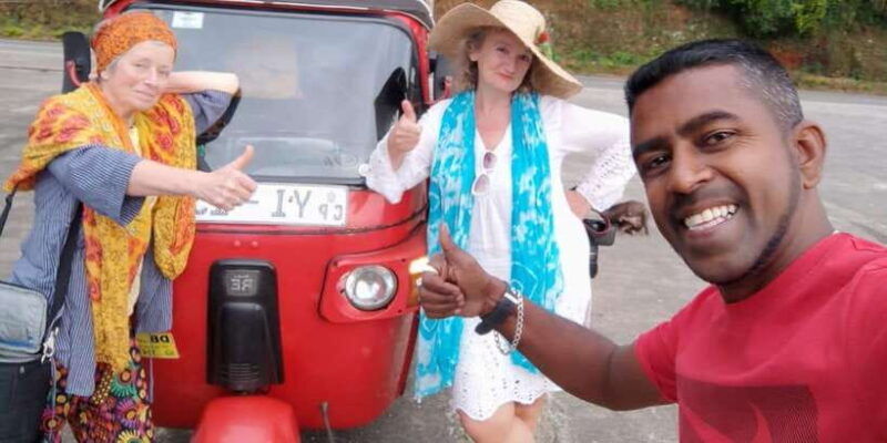 kandy-city-tours-and-peradeniya-botanical-garden-by-tuk-tuk