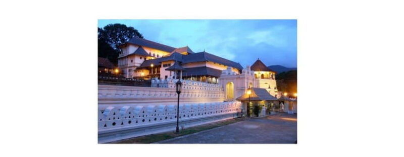 kandy-city-tuk-tuk-day-tours-with-a-local-guide