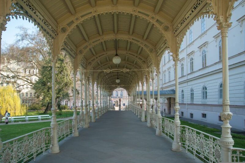 karlovy-vary-the-world-famous-spa