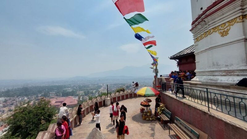 kathmandu-guided-walking-tour-of-thamel-neighborhood