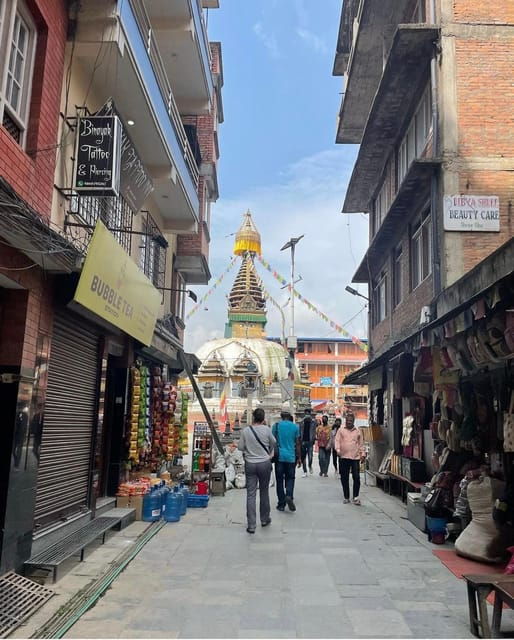 kathmandu-old-city-tour-asan-bazaar-evening-walking-tour