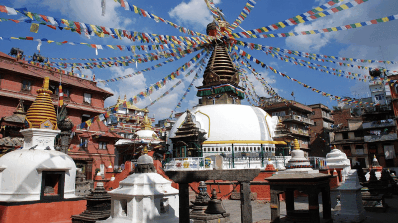 kathmandu-palace-garden-market-stupa-near-thamel-tour