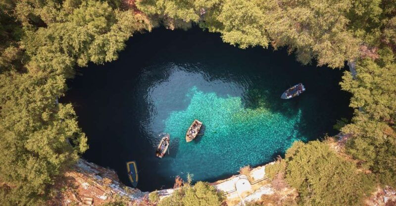 kefalonia-wine-tasting-melissani-drogarati-fiscardo
