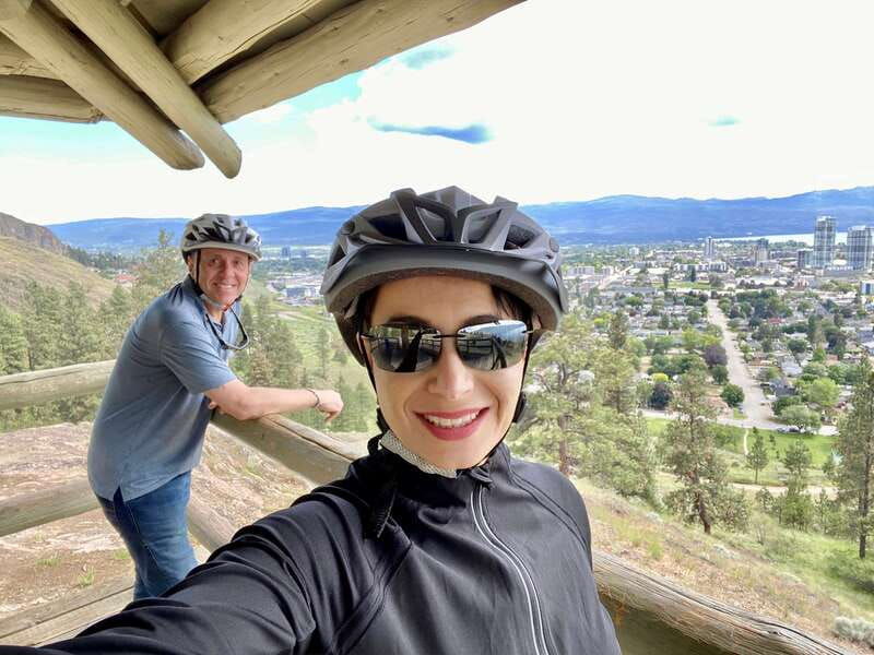 kelowna-okanagan-lake-guided-e-bike-tour-with-picnic