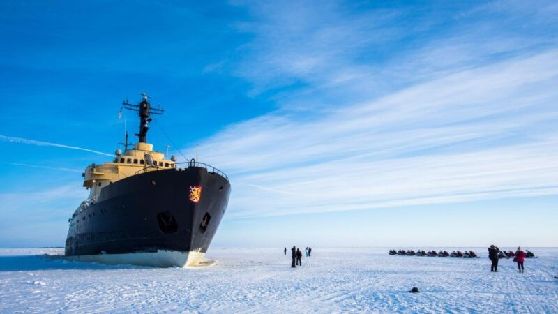 kemi-icebreaker-sampo-cruise-with-buffet-and-ice-floating