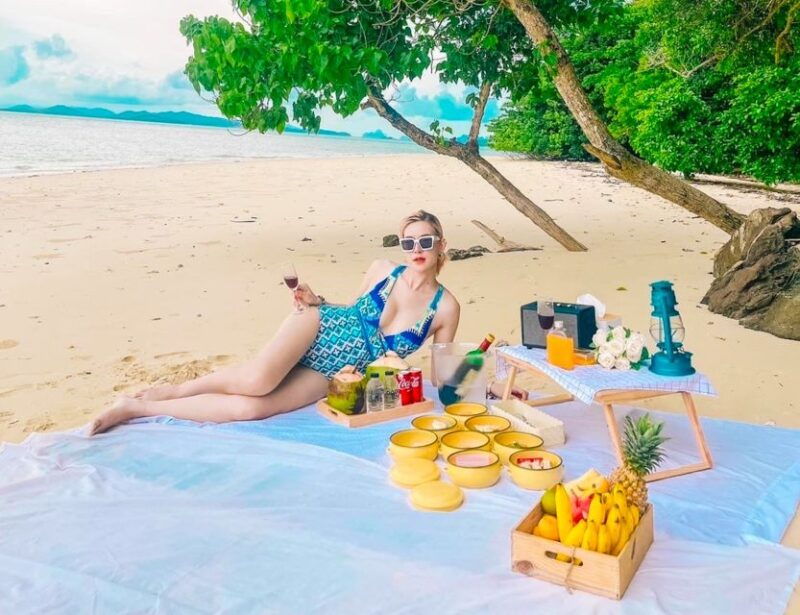 khao-lak-private-long-tail-boat-trip-to-james-bond-island
