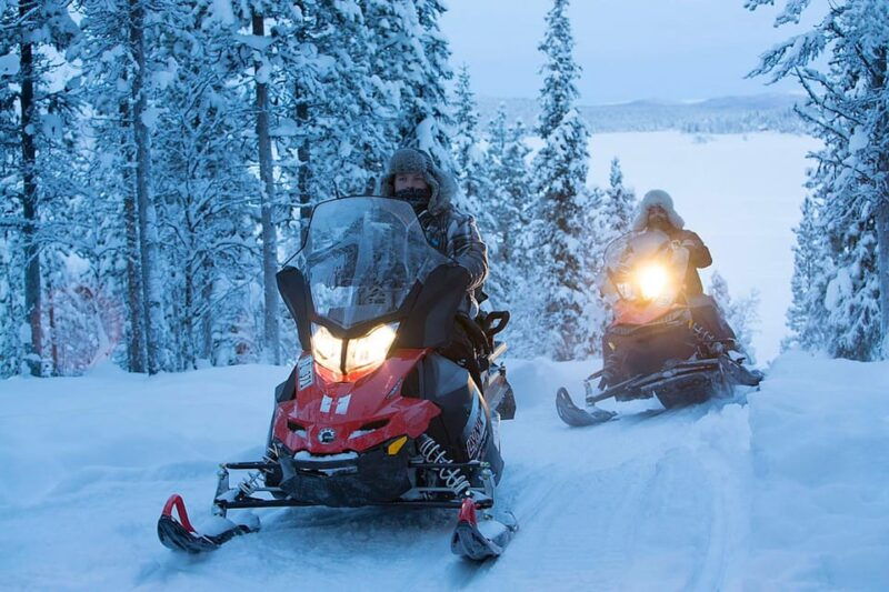 kiruna-guided-snowmobile-tour-with-coffee-break