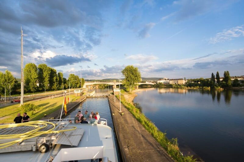 koblenz-panoramic-cruise-on-moselle-river-to-winningen