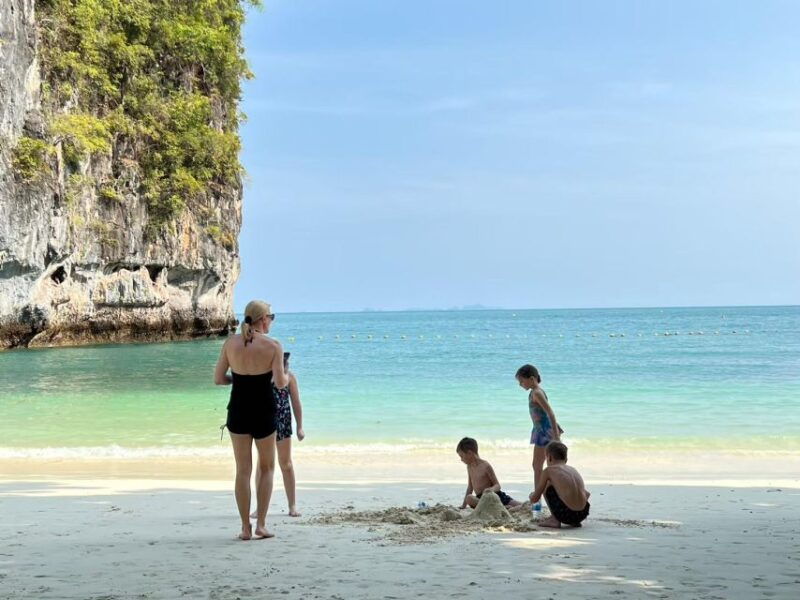 krabi-hong-island-by-luxury-vintage-boat