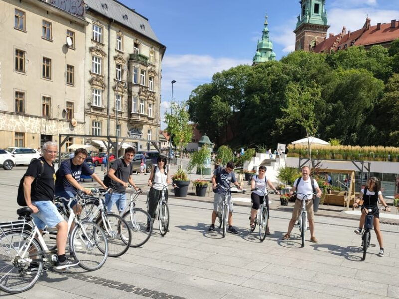 krakow-multilingual-tour-on-electric-bikes