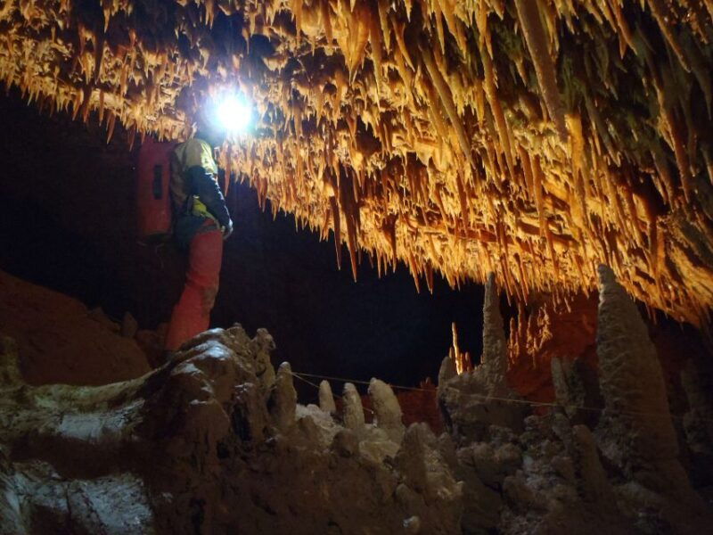 la-ciotat-caving-in-calanques-national-park-half-day-tour