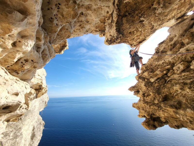 la-ciotat-half-day-trou-souffleur-rappel-abseil-adventure