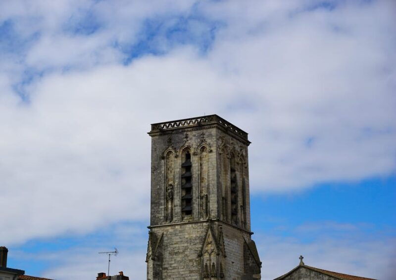 la-rochelle-old-town-and-vieux-port-guided-walking-tour