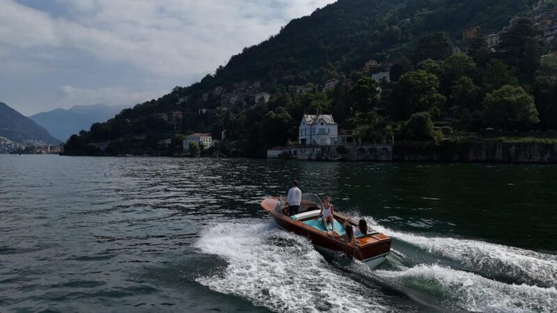 lake-como-private-tour-on-a-vintage-boat