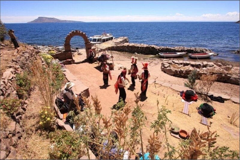 lake-titicaca-2-day-tour-to-uros-amantani-and-taquile