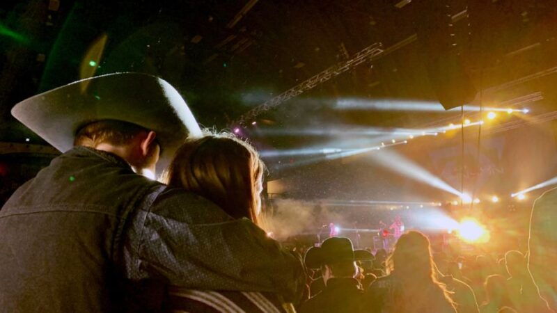 las-vegas-country-bar-crawl-by-party-bus-w-mixed-drinks
