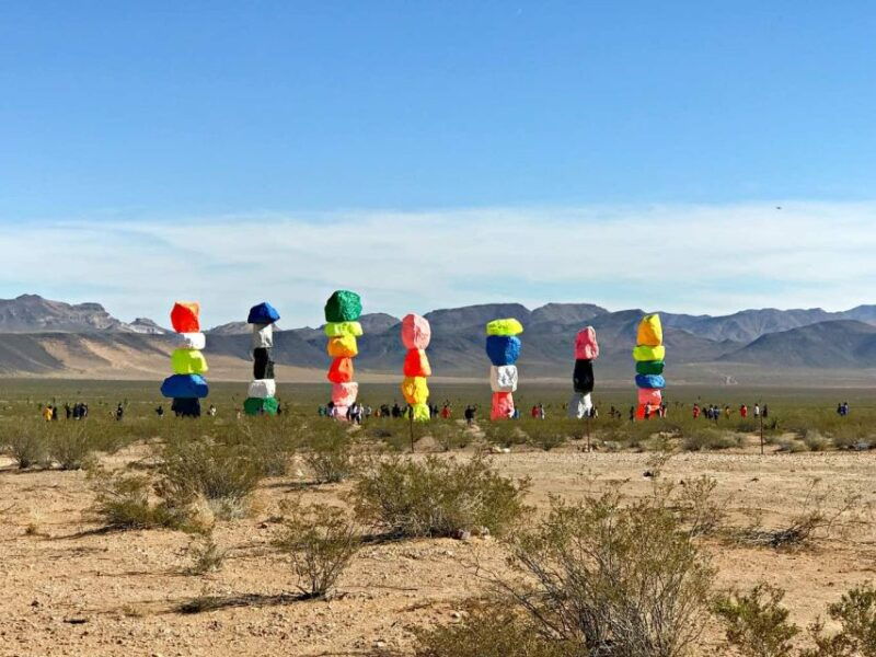 las-vegas-mojave-desert-7-magic-mountains-vegas-sign-tour