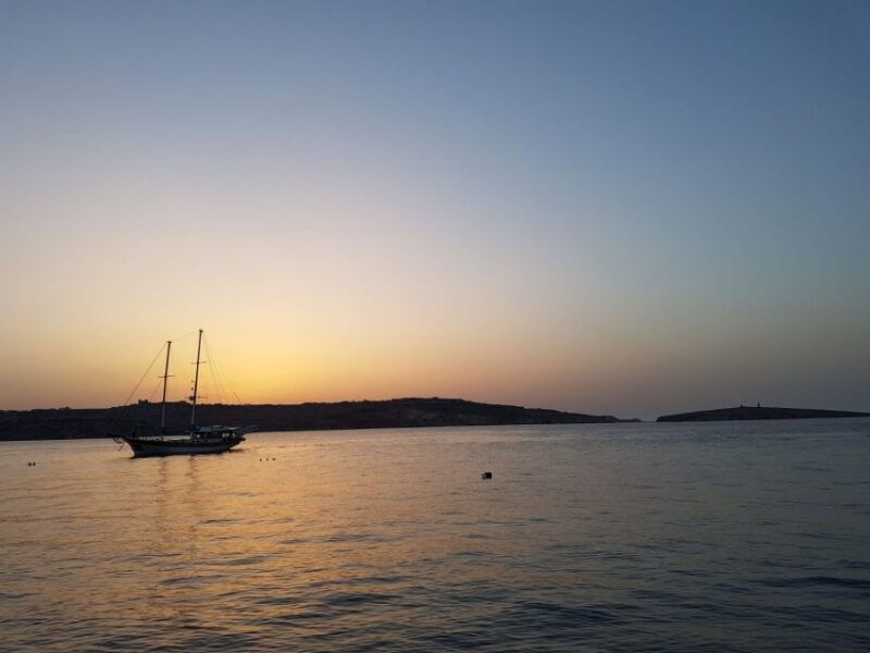 late-afternoon-cruise-to-the-blue-lagoon-and-seacaves