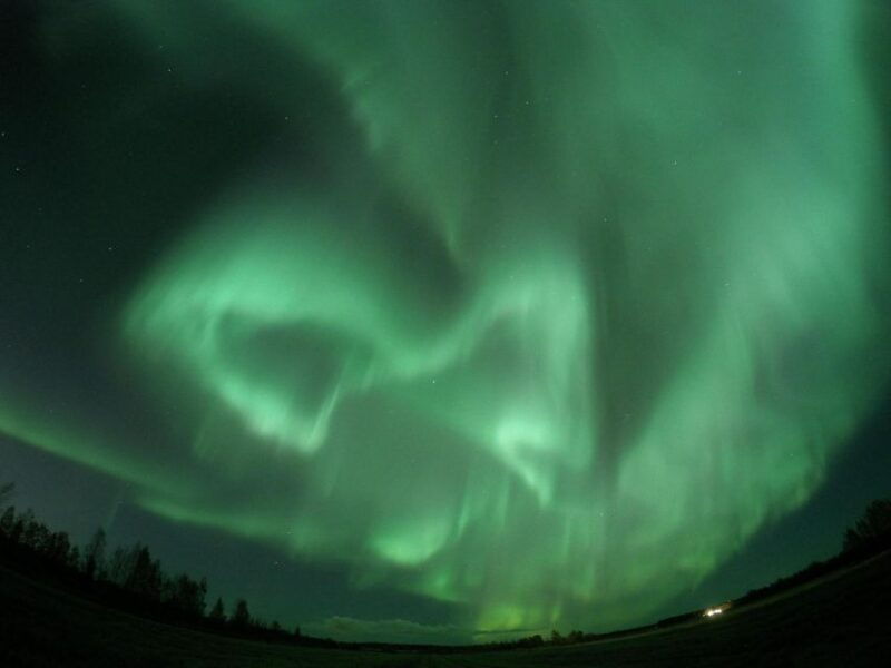 levi-search-for-northern-lights-in-snowmobile-sleigh