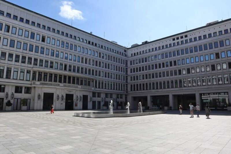 life-behind-the-iron-curtain-warsaw-walking-tour-2
