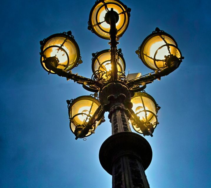 lights-on-the-dance-begins-themed-city-tour